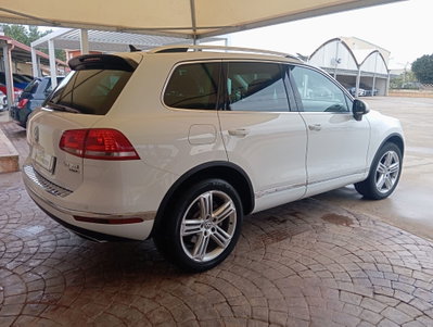 Volkswagen Touareg 3.0 TDI 262 CV tiptronic BlueMotion Technology (6)