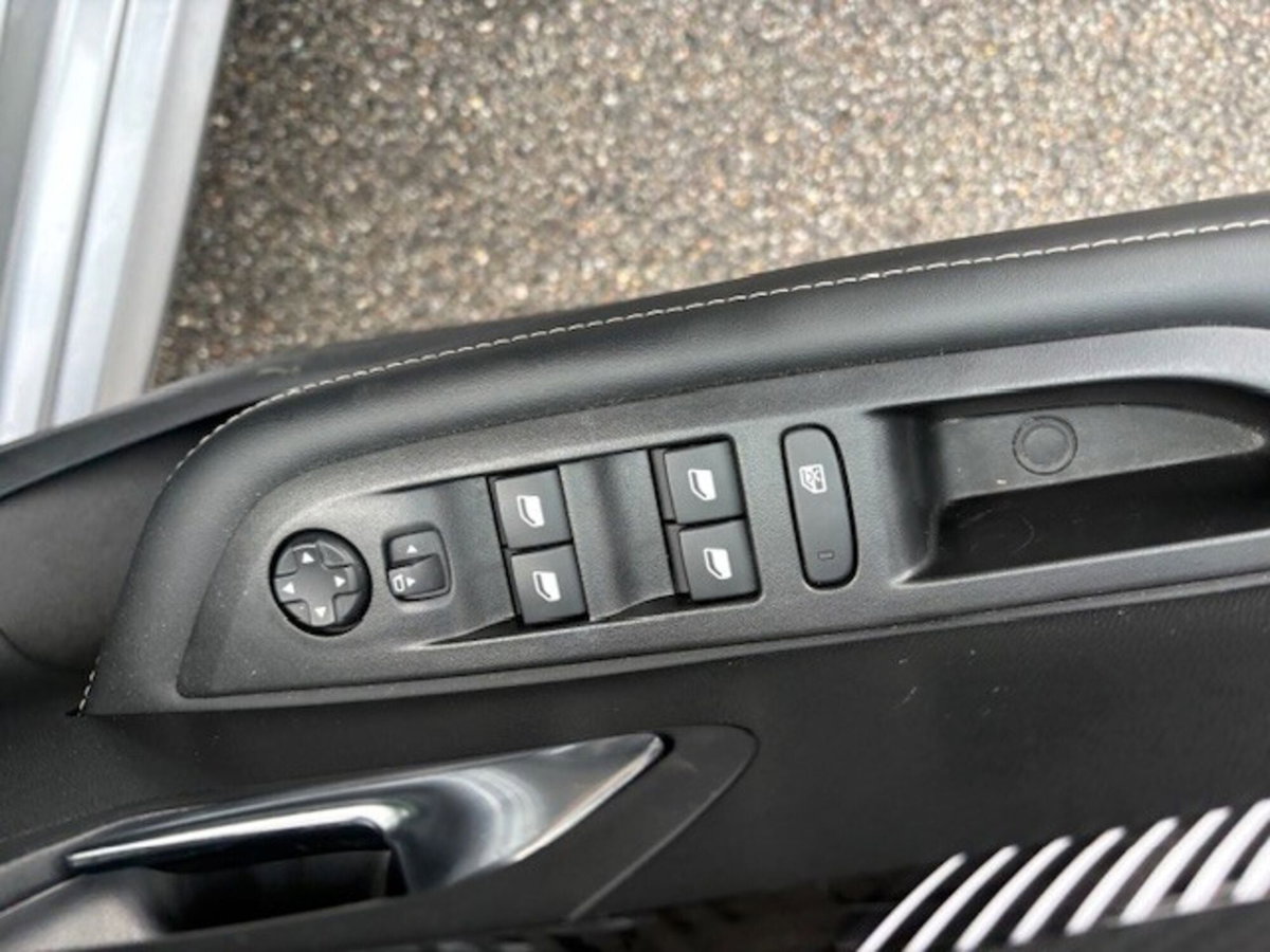 Peugeot 208 PureTech 100 Stop&Start 5 porte Allure (10)