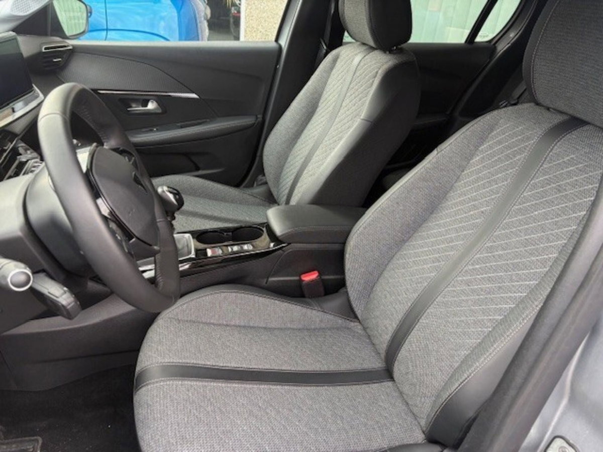 Peugeot 208 PureTech 100 Stop&Start 5 porte Allure (7)