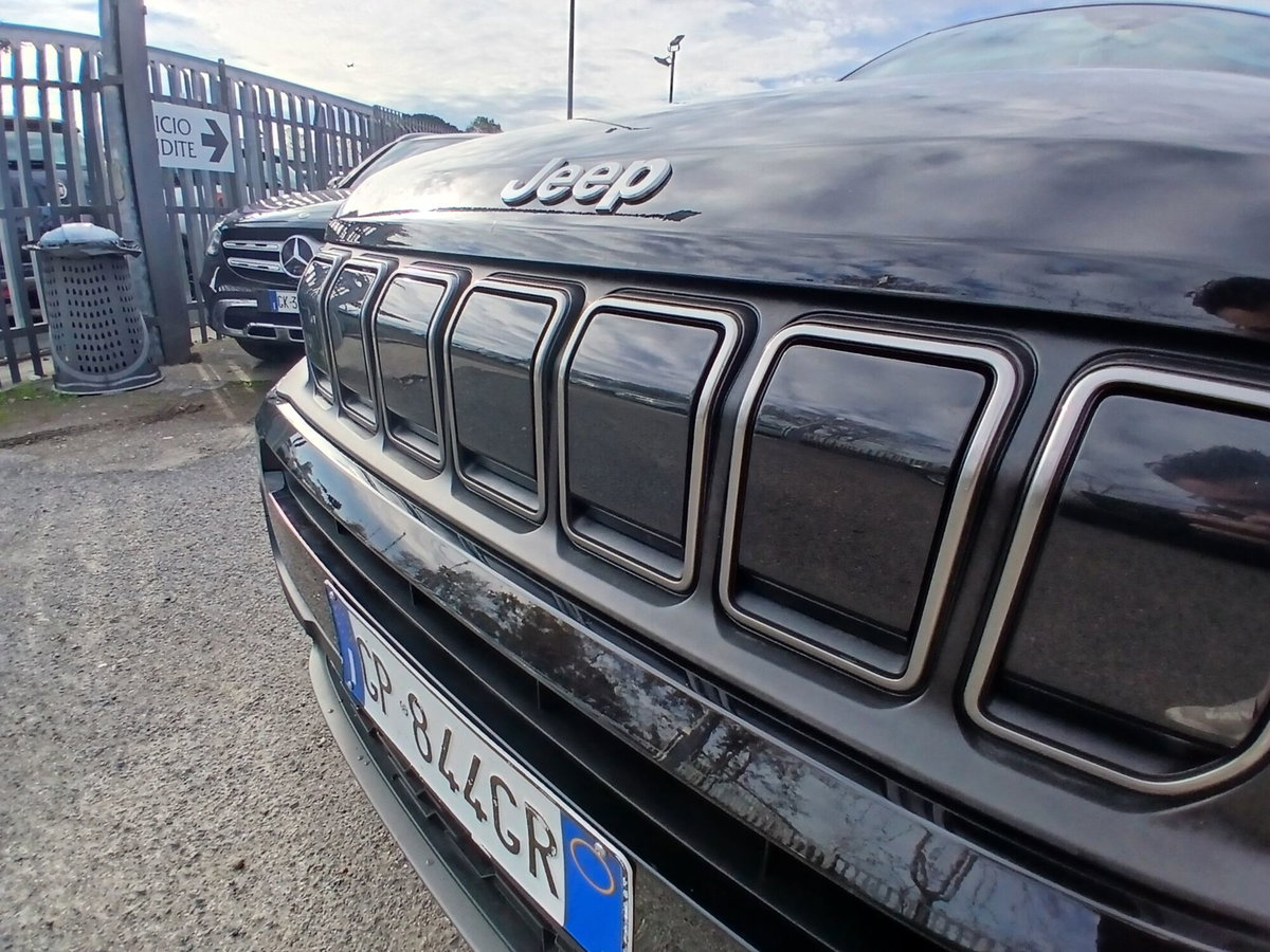 Jeep Avenger 1.2 turbo Summit fwd 100cv (10)