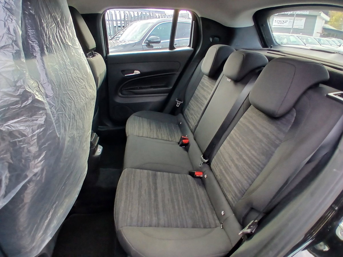 Jeep Avenger 1.2 turbo Summit fwd 100cv (18)