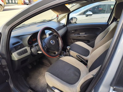 Fiat Grande Punto 1.3 MJT 75 CV 5 porte Dynamic (4)