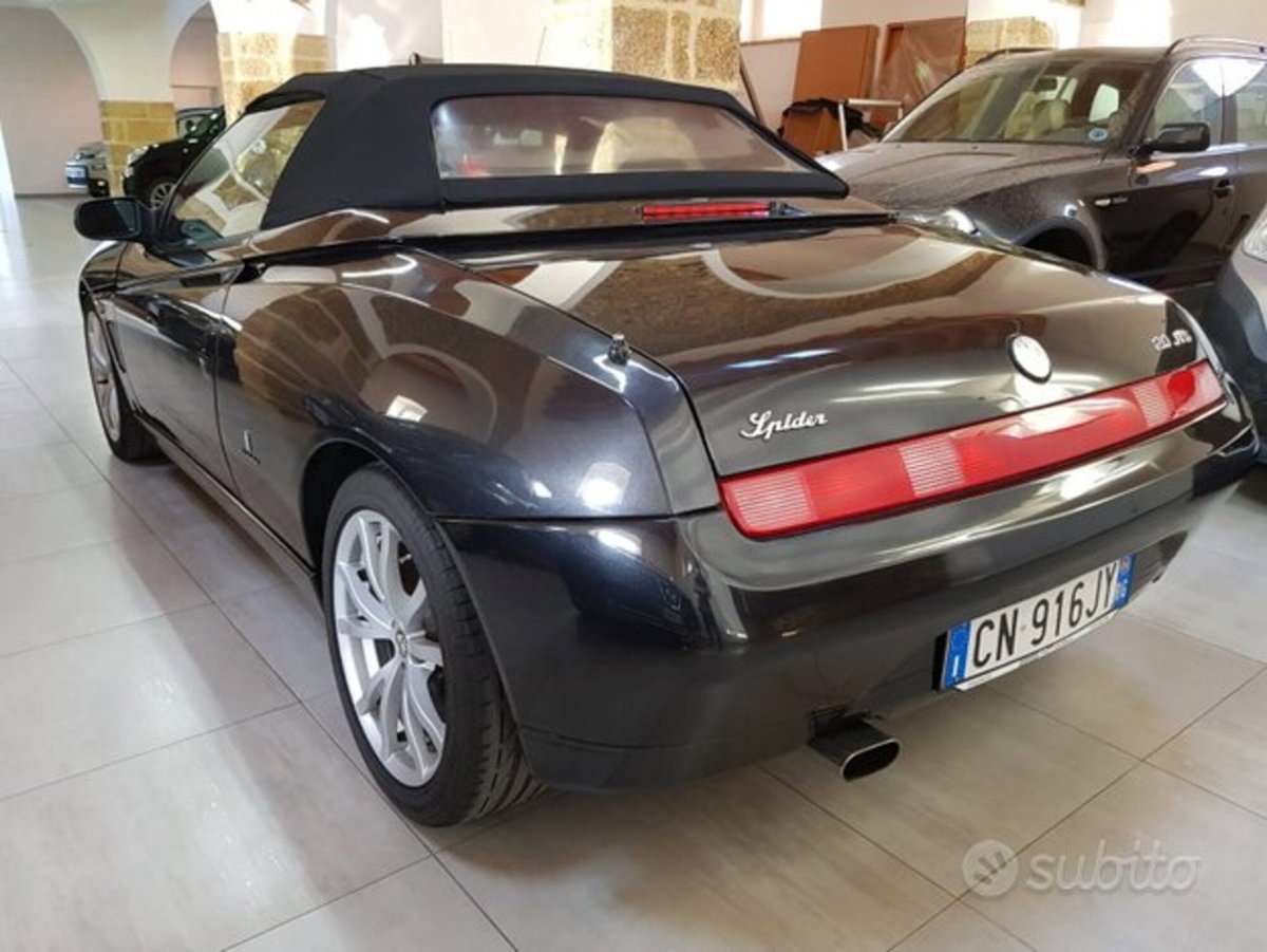 Alfa Romeo Gtv 2.0i JTS 16V cat (12)