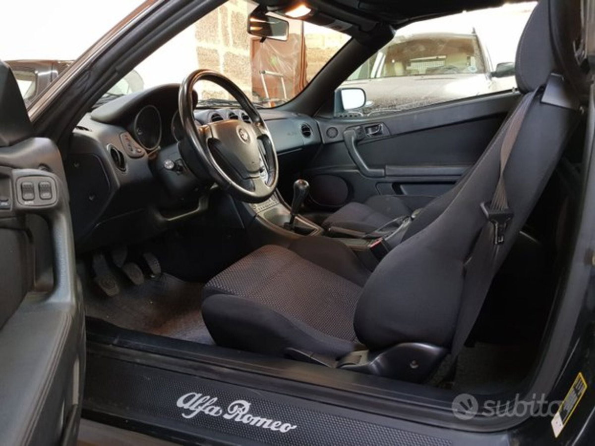 Alfa Romeo Gtv 2.0i JTS 16V cat (13)