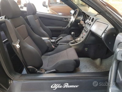 Alfa Romeo Gtv 2.0i JTS 16V cat (17)