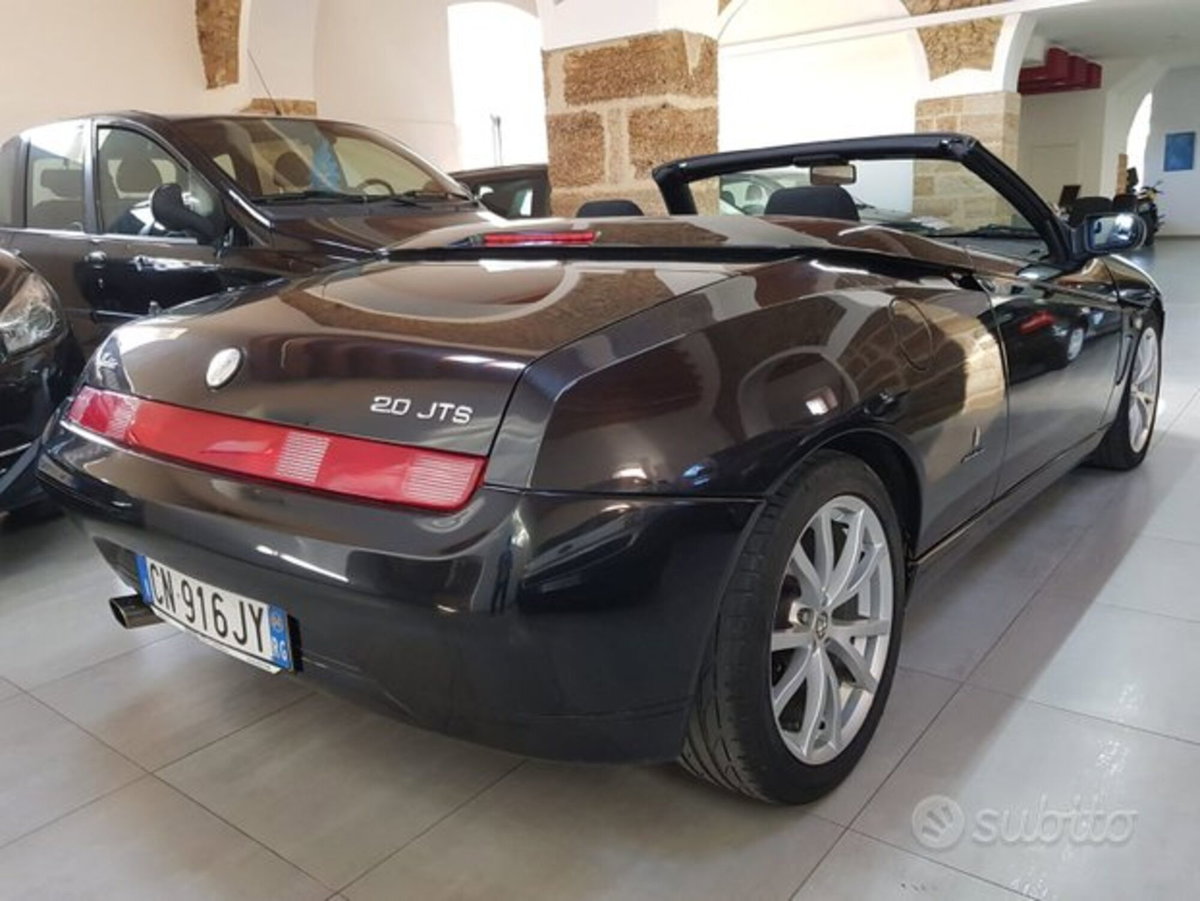 Alfa Romeo Gtv 2.0i JTS 16V cat (7)