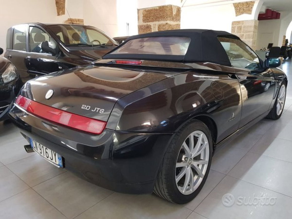 Alfa Romeo Gtv 2.0i JTS 16V cat (8)