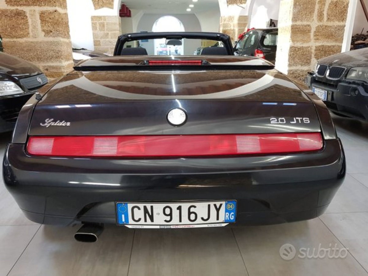 Alfa Romeo Gtv 2.0i JTS 16V cat (9)