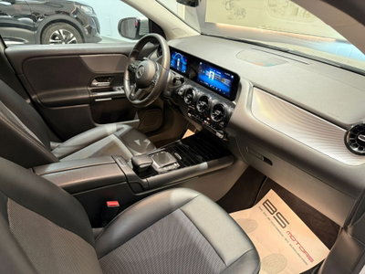 Mercedes-Benz GLA SUV 200 d Business Extra auto (11)