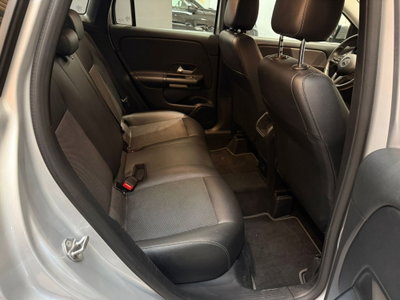 Mercedes-Benz GLA SUV 200 d Business Extra auto (13)