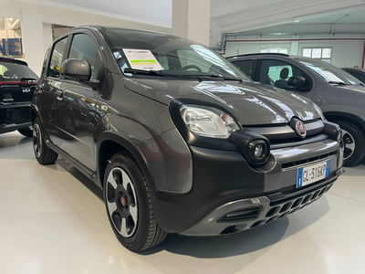 Fiat Panda 1.0 FireFly S&S Hybrid City Cross usata