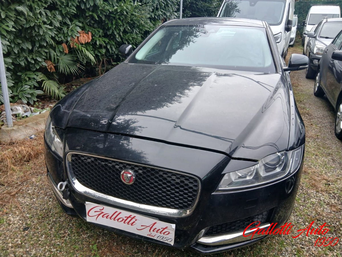 Jaguar XF 2.0 D 180 CV aut. Prestige (2)