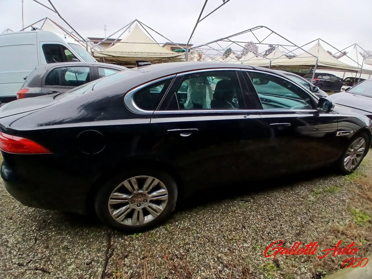 Jaguar XF 2.0 D 180 CV aut. Prestige (4)