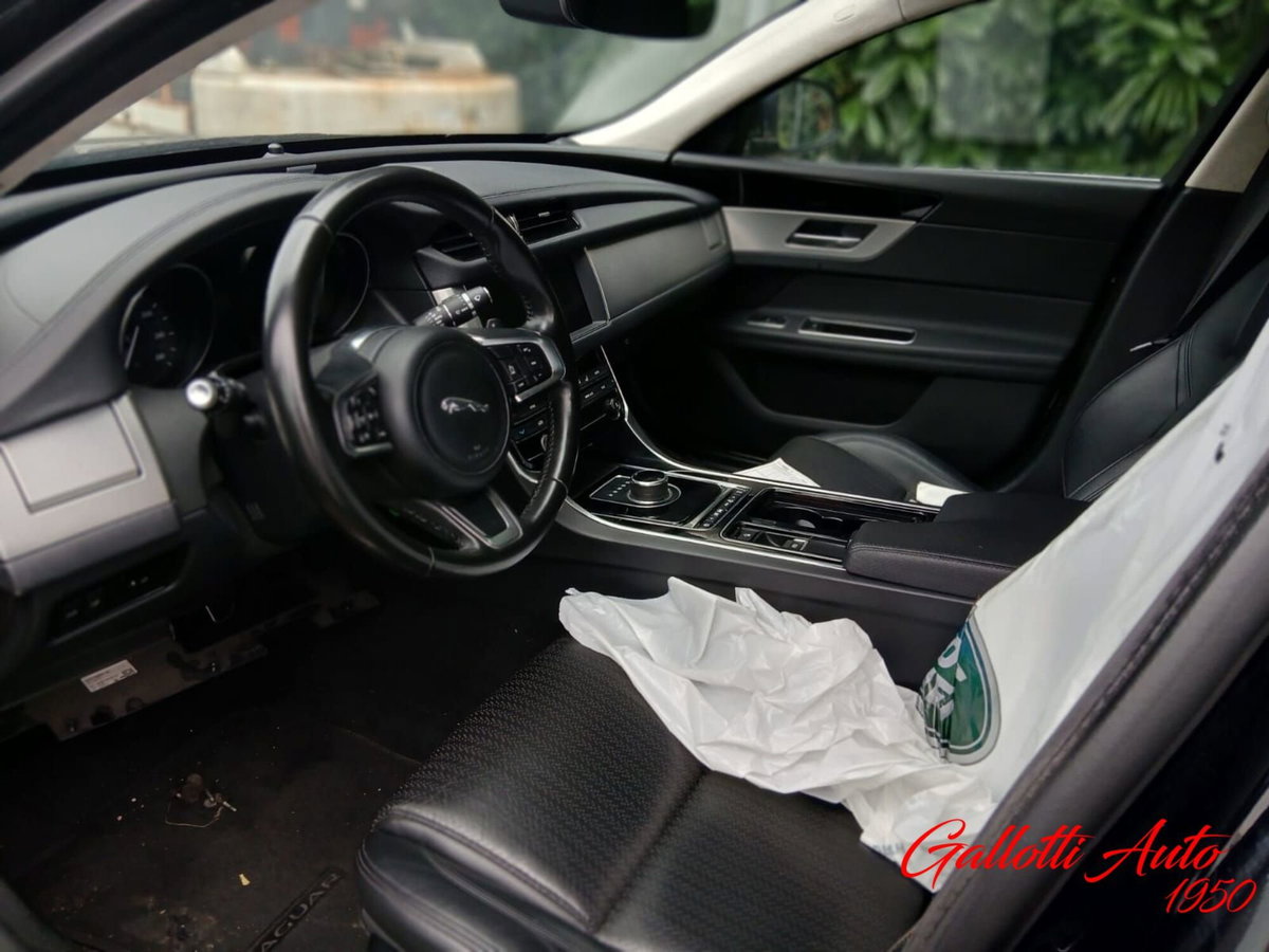 Jaguar XF 2.0 D 180 CV aut. Prestige (6)