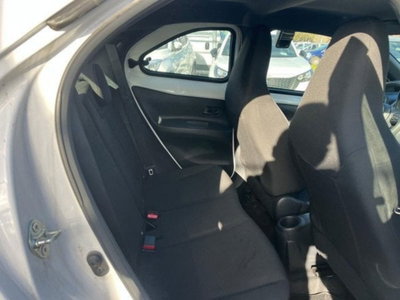 Toyota Aygo X 1.0 VVT-i 72 CV 5p. Undercover S-CVT (11)