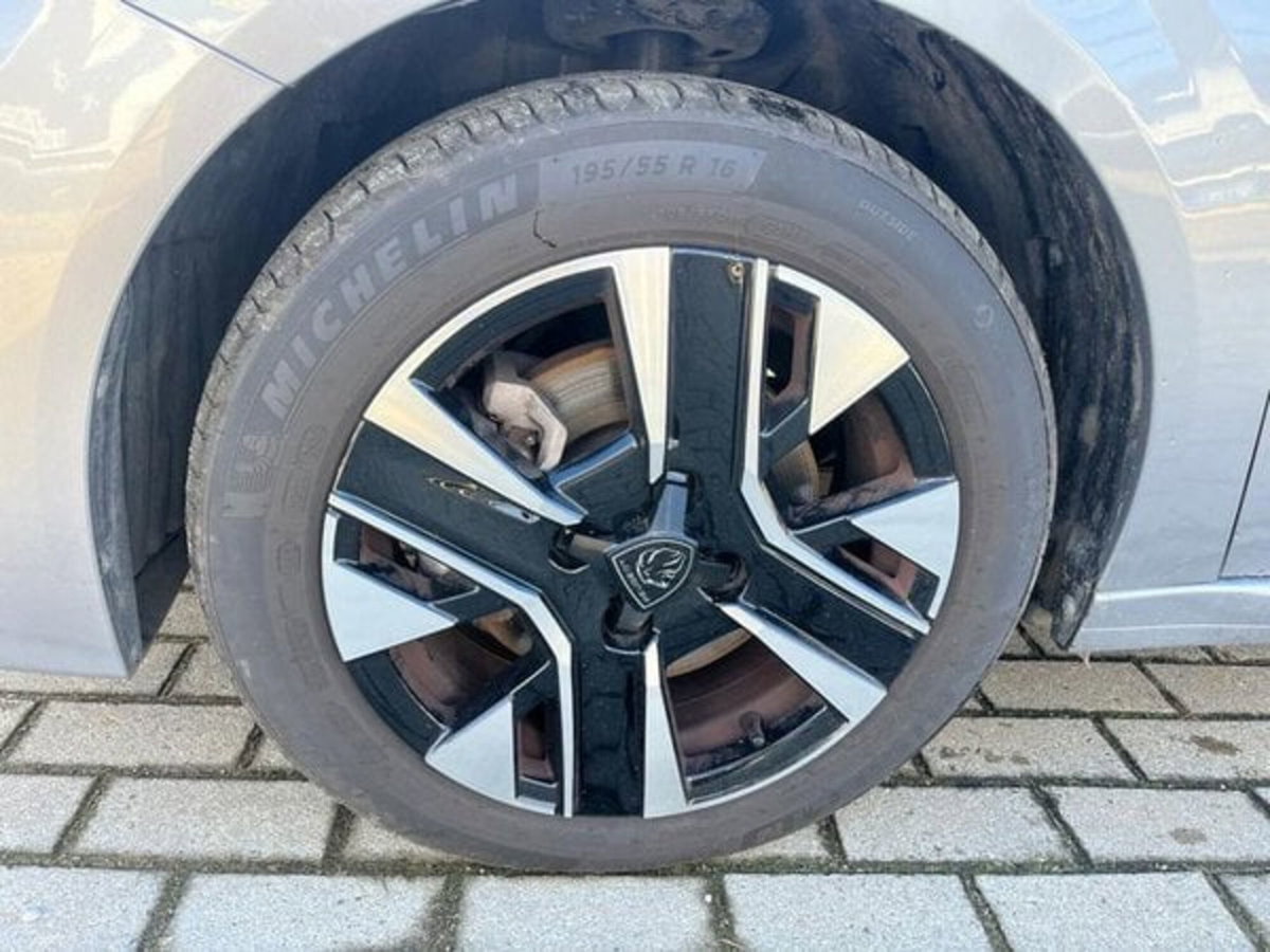 Peugeot 208 PureTech 100 Stop&Start 5 porte Allure (5)