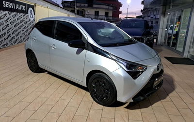 Toyota Aygo Connect 1.0 VVT-i 72 CV 5 porte x-play usata
