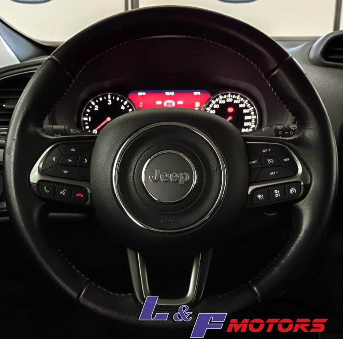 Jeep Renegade 2.0 Mjt 140CV 4WD Active Drive Limited (17)