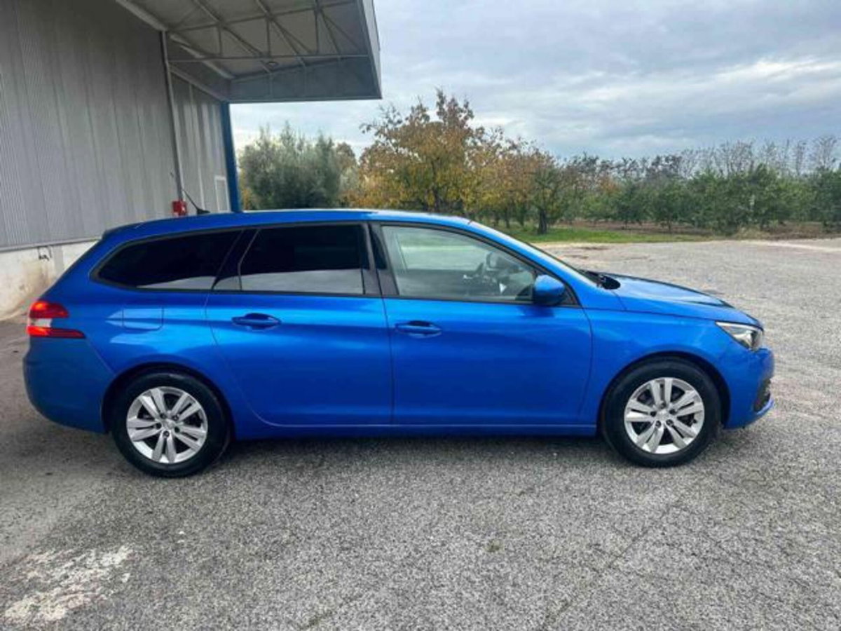 Peugeot 308 SW BlueHDi 130 S&S EAT8 Active Business (4)
