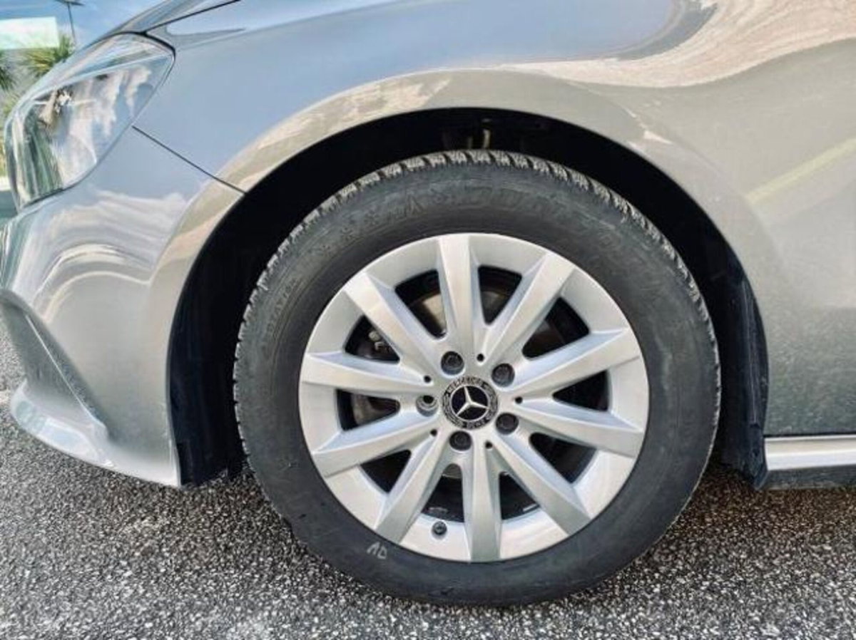 Mercedes-Benz Classe A 160 d Sport (16)