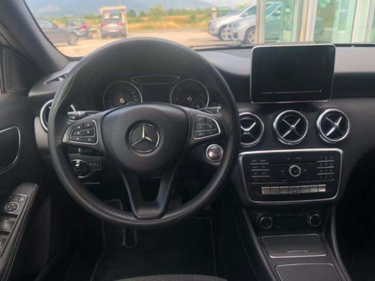 Mercedes-Benz Classe A 160 d Sport (4)