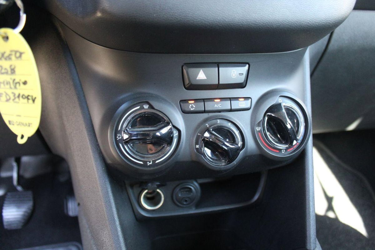 Peugeot 208 75 5 porte Allure (16)