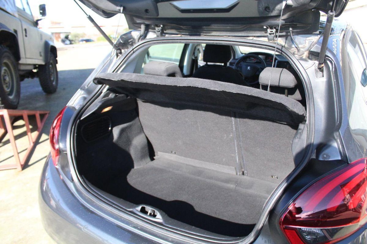 Peugeot 208 75 5 porte Allure (19)