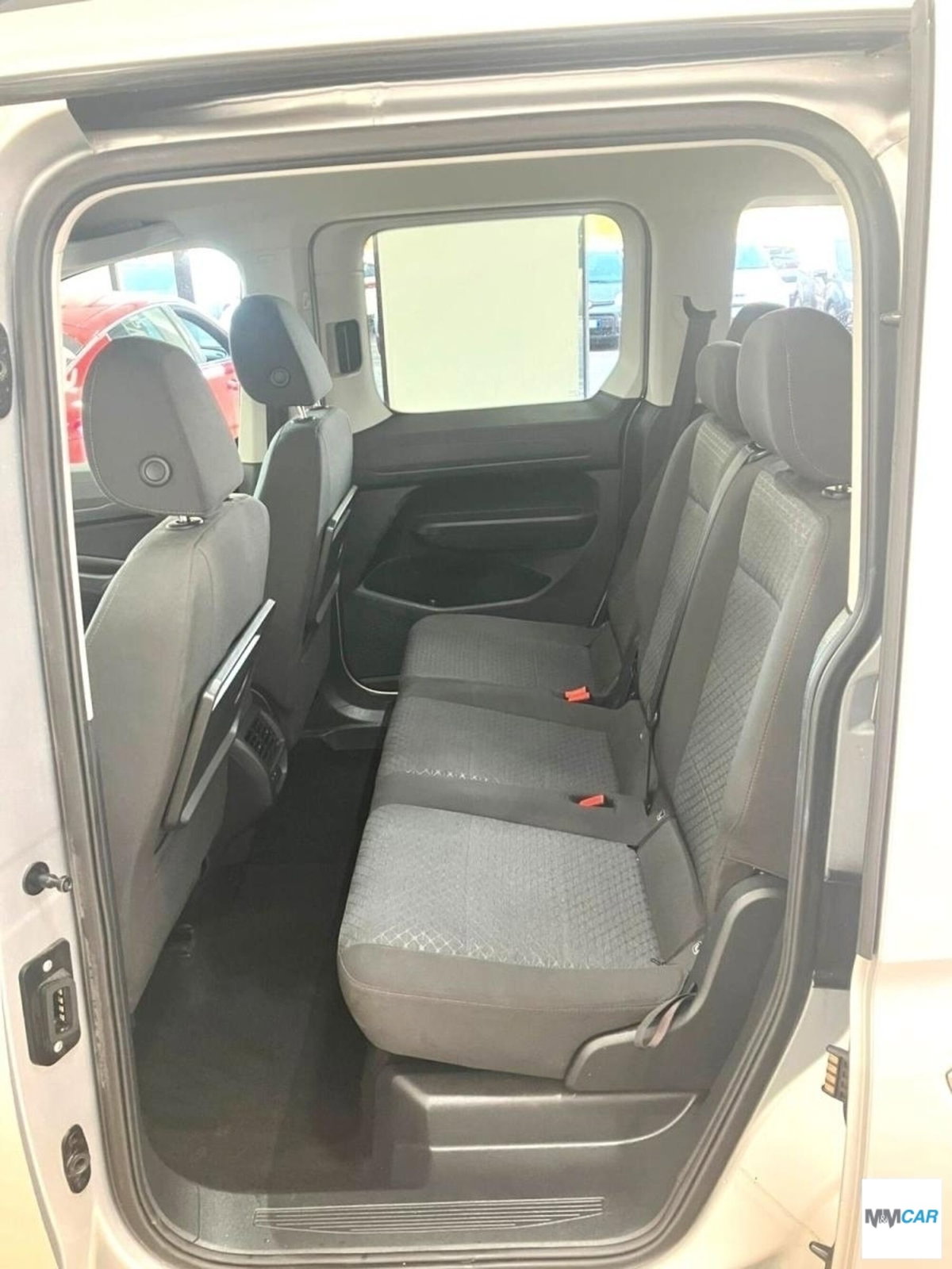 Ford Tourneo Connect 2.0 EcoBlue 122 CV Sport (10)