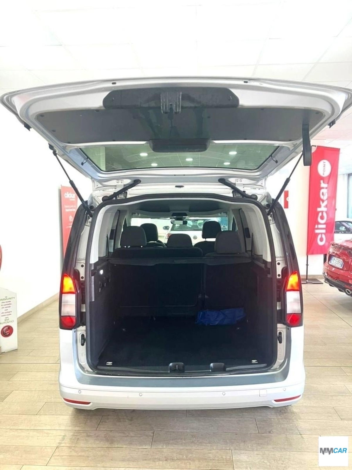 Ford Tourneo Connect 2.0 EcoBlue 122 CV Sport (13)