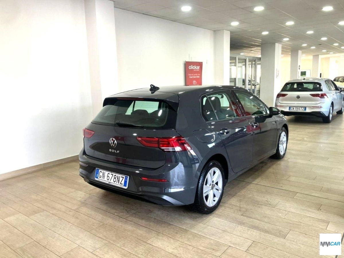 Volkswagen Golf Variant 2.0 TDI SCR DSG Life (3)
