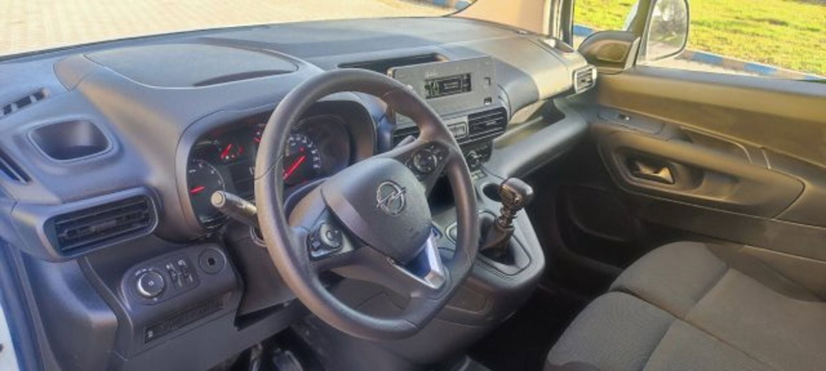 Opel Combo Furgone Cargo 1.5 Diesel 130CV S&S PC 650kg Edition (14)