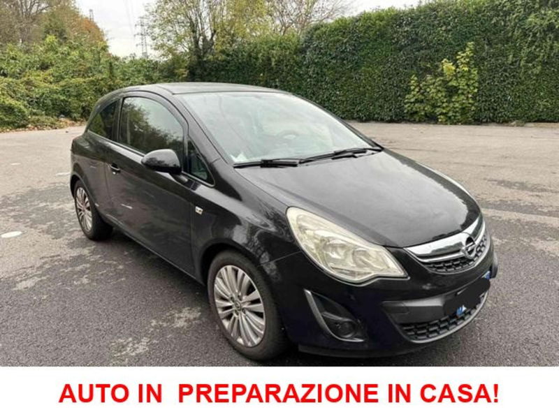 Opel Corsa 1.2 3 porte b-color