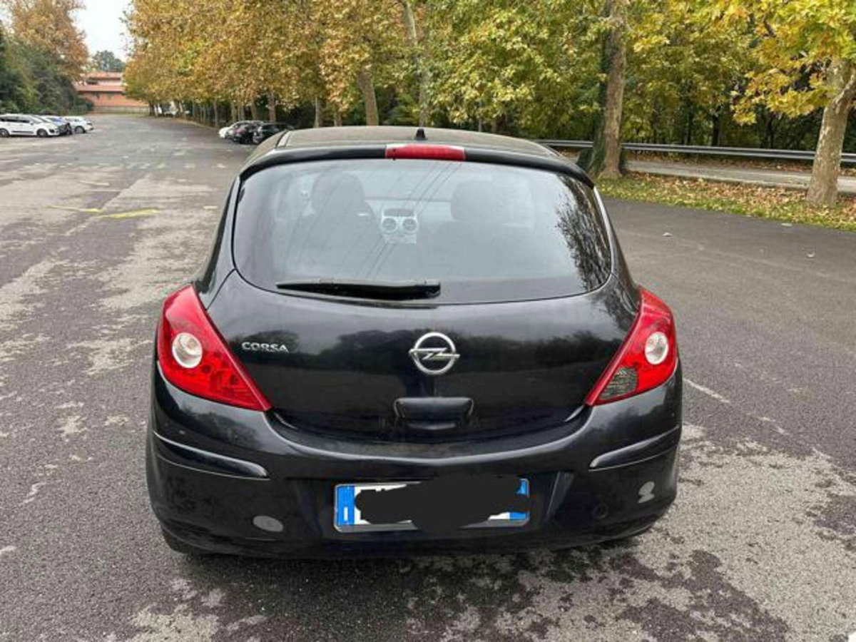 Opel Corsa 1.2 3 porte b-color (5)