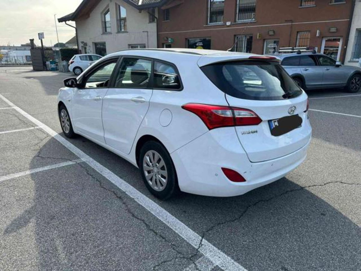 Hyundai i30 Station Wagon 1.6 CRDi Classic (5)