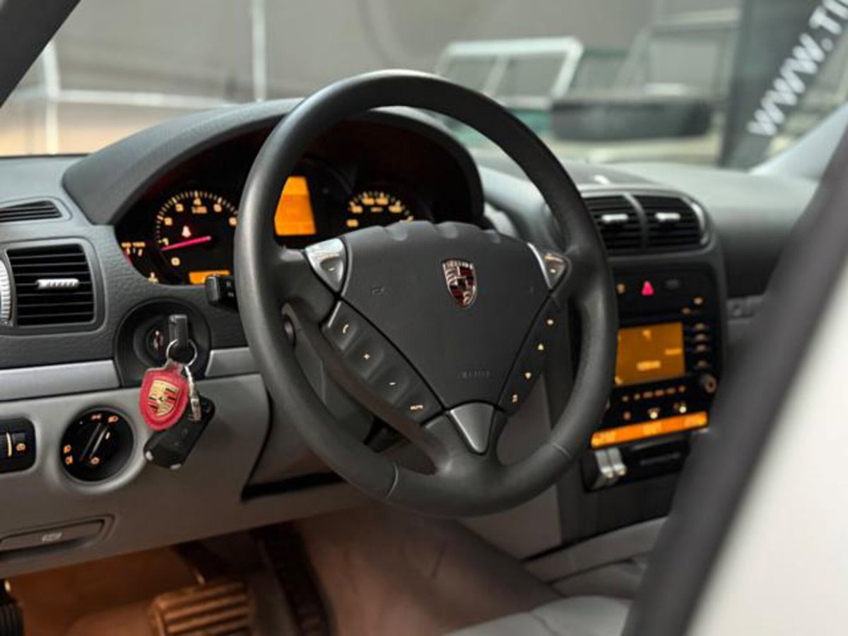 Porsche Cayenne 3.6 (9)