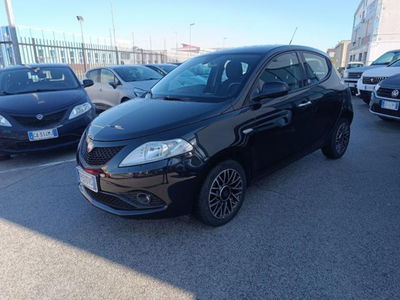 Lancia Ypsilon 1.2 69 CV 5 porte GPL Ecochic Elefantino Blu usata