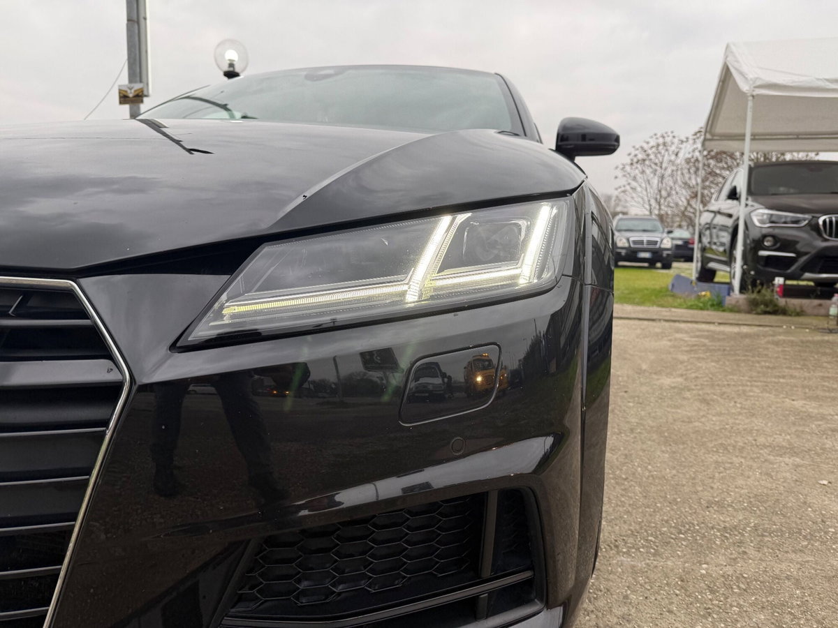 Audi TT Coupé 2.0 TFSI quattro S tronic S line (3)