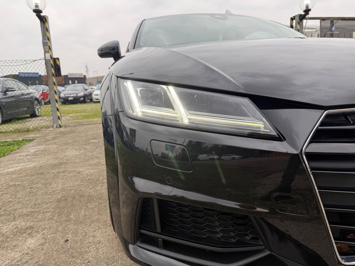 Audi TT Coupé 2.0 TFSI quattro S tronic S line (4)