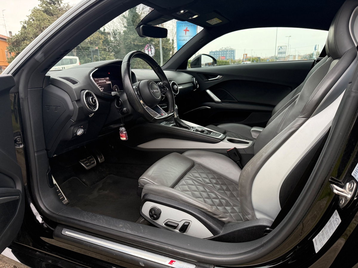 Audi TT Coupé 2.0 TFSI quattro S tronic S line (9)