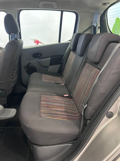 Renault Modus 1.5 dCi 85CV Dynamique (10)