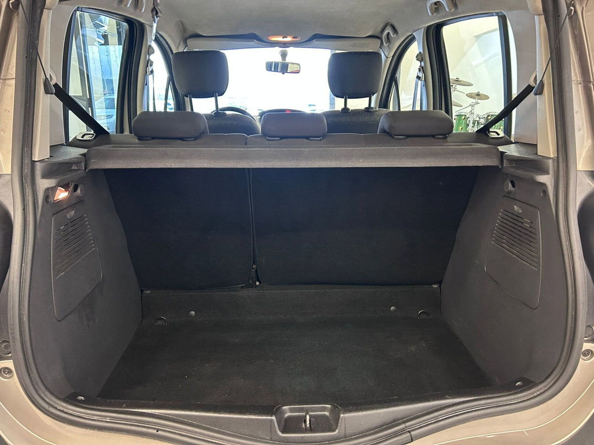 Renault Modus 1.5 dCi 85CV Dynamique (11)