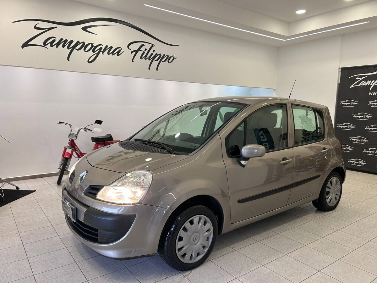 Renault Modus 1.5 dCi 85CV Dynamique (7)