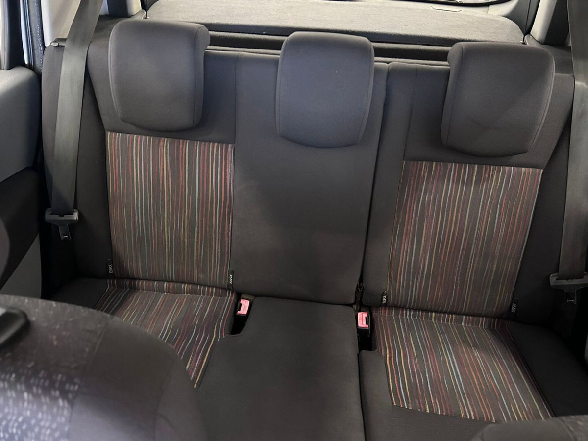 Renault Modus 1.5 dCi 85CV Dynamique (9)