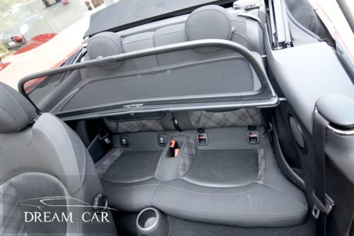 MINI Mini Cabrio 1.5 Cooper D Cabrio (11)