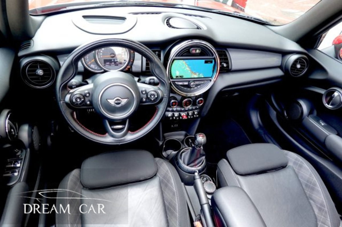 MINI Mini Cabrio 1.5 Cooper D Cabrio (9)
