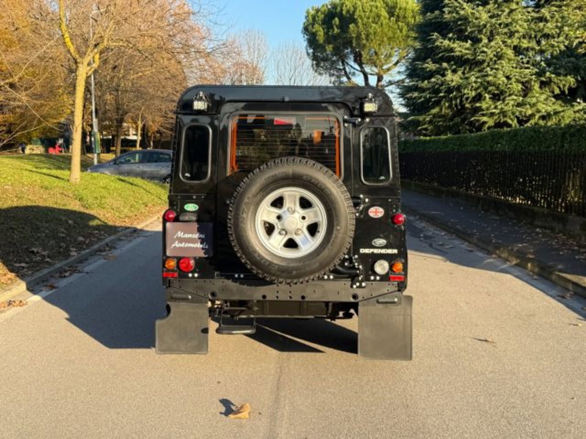 Land Rover Defender 90 2.2 TD4 Station Wagon N1 (12)