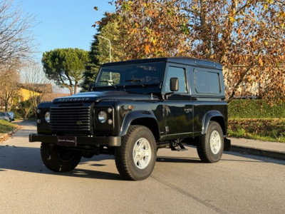 Land Rover Defender 90 2.2 TD4 Station Wagon N1 (18)