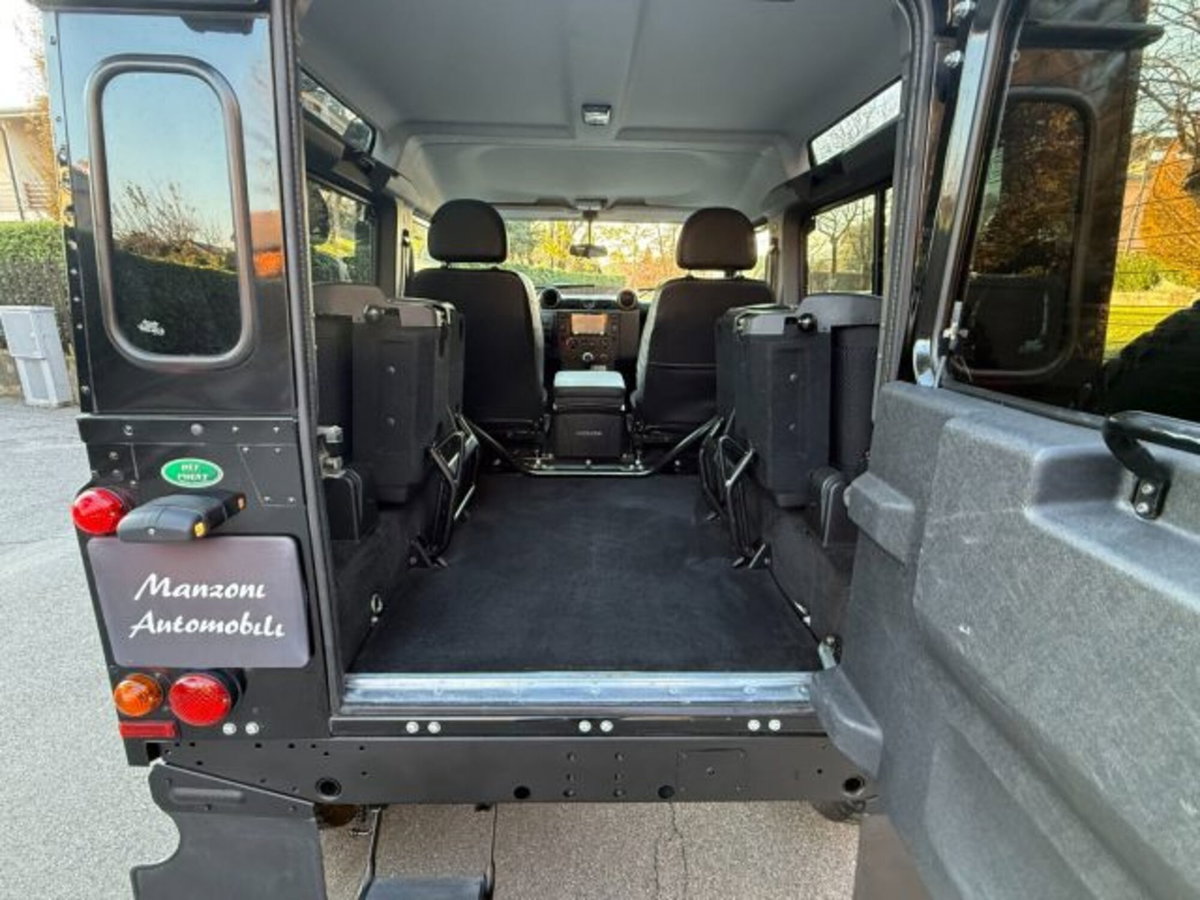 Land Rover Defender 90 2.2 TD4 Station Wagon N1 (8)
