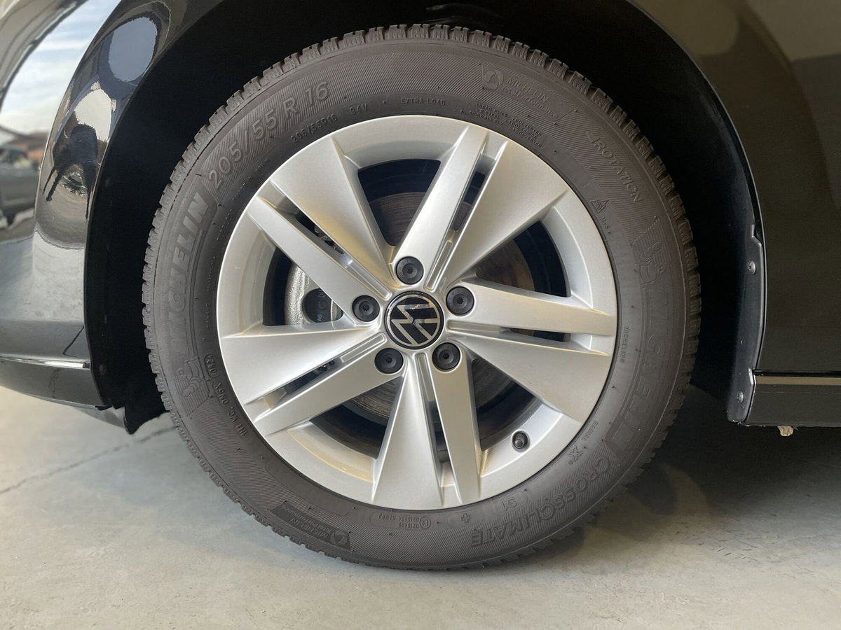 Volkswagen Golf 1.5 TSI EVO ACT Life (8)