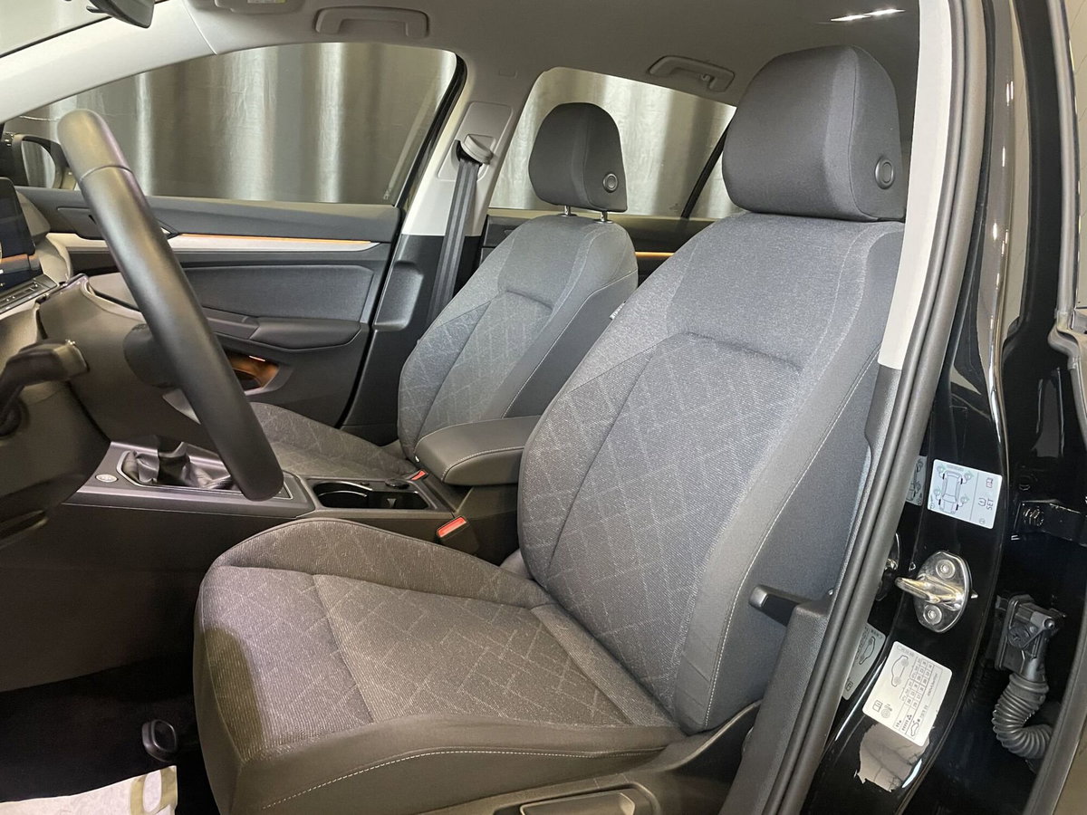 Volkswagen Golf 1.5 TSI EVO ACT Life (9)